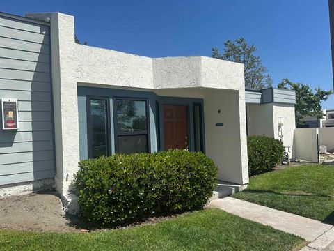 175 Bronze Way Vista CA 92083