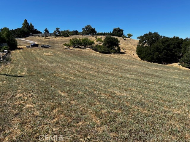 GORGEOUS location on Atascadero's sought-after west side! Build your dream home on this stunning and usable acreage offering country living and city convenience. This luxury homesite has lots of room for all your ideas and projects. Call the City to see if this well-located property fits your plans and perhaps an ADU as well. Don't miss your chance to develop your own retreat. Land like this is disappearing fast, so call your Realtor today!