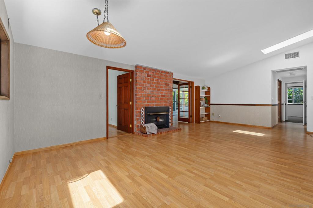 2949 Mobley St.