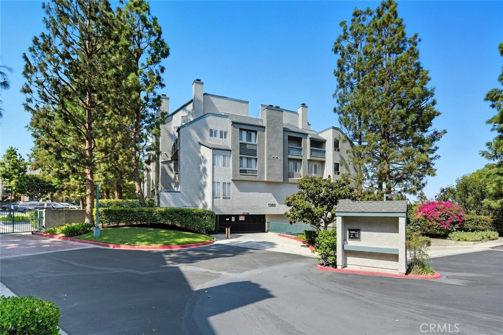 Welcome to this spacious, move-in ready townhome-style condo in the gated community of Harbour Walk. This South-End unit offers 1,582 sq ft of living space, making it the largest floor plan available in the complex. The first level features an inviting living and dining area, a large, open kitchen with ample cabinet space and plenty of room for the inspired chef! The balcony off the dining room provides an ideal spot for outdoor relaxation, complete with private laundry and extra storage. Upstairs, you’ll find two generously sized master suites, each with its own private bathroom, ensuring comfort and privacy. With central A/C and two assigned, gated parking spaces, this home is as convenient as it is charming. The Harbor Walk community has also undergone recent upgrades, including a newer roof, fresh exterior paint, and a resort style pool and spa area. Ample guest parking and easy access to shopping, dining, entertainment, and more make this condo a rare gem in North San Pedro. With easy access to the 110 Fwy, scenic parks, and the fabulous waterfront; everything you need is just moments away!