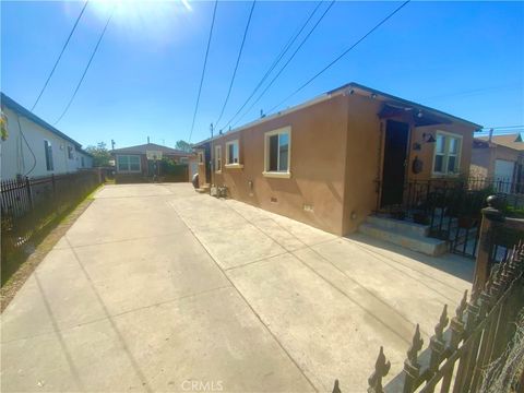Photo of 206 E Raymond St, Compton, CA 90220 (MLS # DW26074698)
