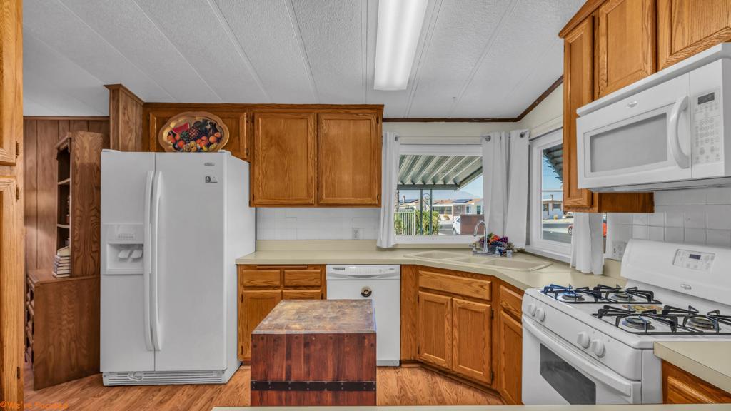 Tri Palm Estates - Manufactured In Park