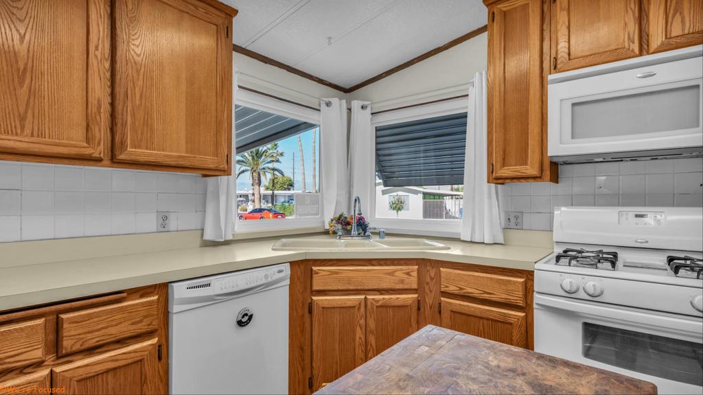 Tri Palm Estates - Manufactured In Park