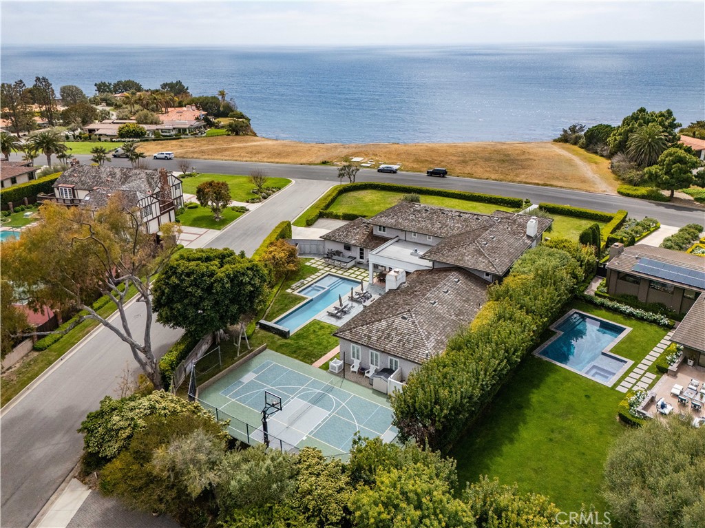 2736 Paseo Del Mar