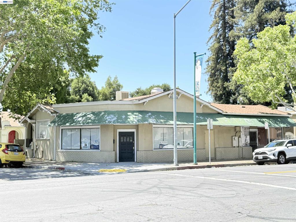 Photo 1 of 21 — 379 Bancroft Ave, San Leandro, CA 94577