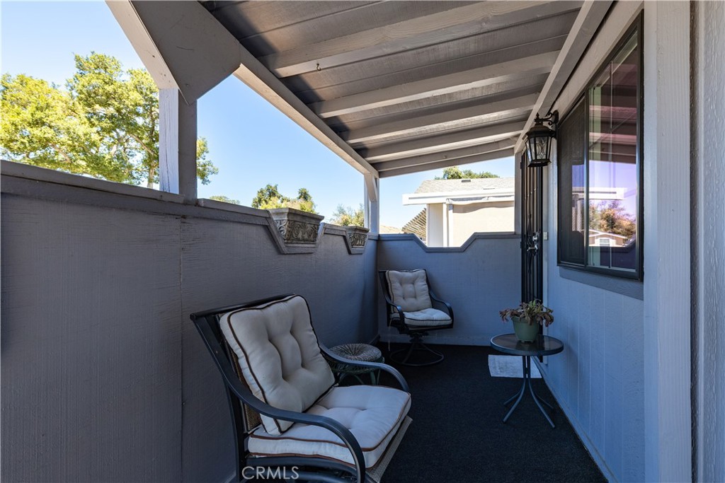 1215 El Camino Real 61