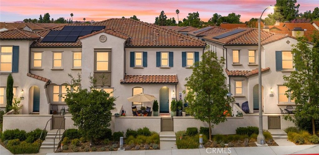Photo of 1419 N Indian Hill Boulevard, Claremont, CA 91711 (MLS # CV25222633)