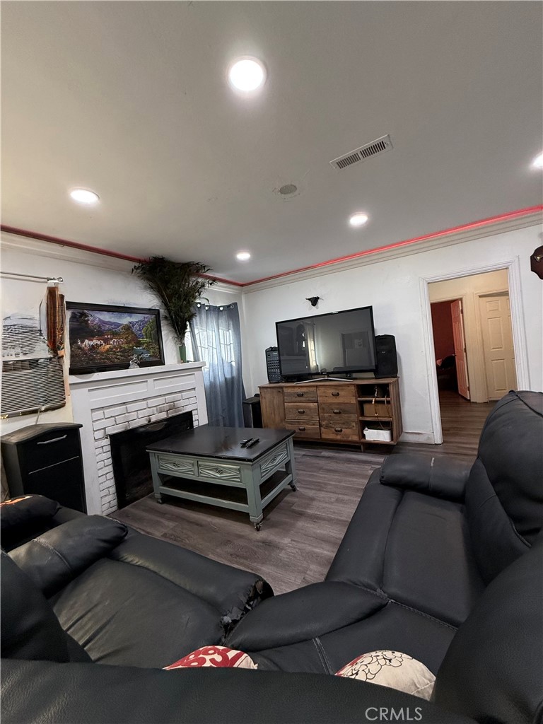 770 W Trenton