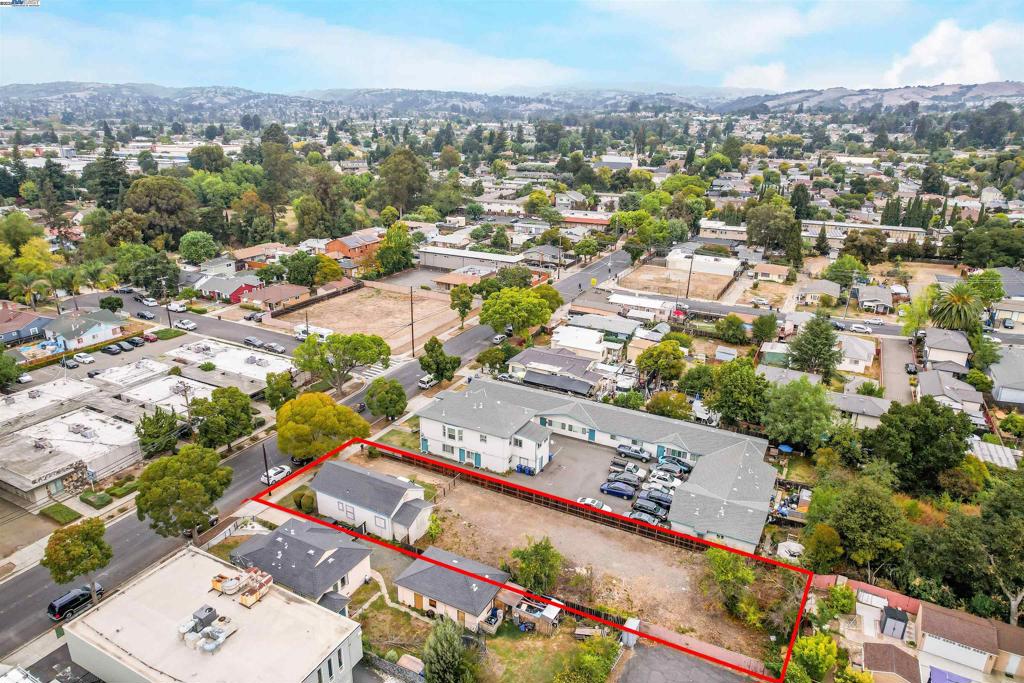 UPPER B STREET - Residential