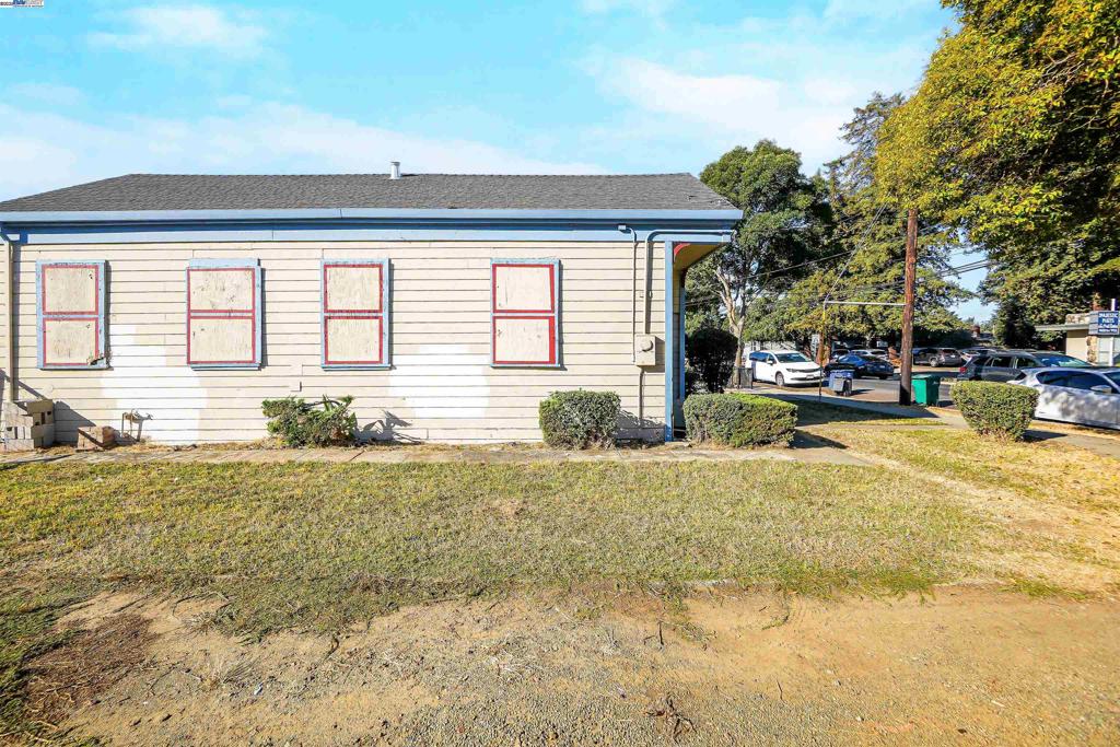 UPPER B STREET - Residential