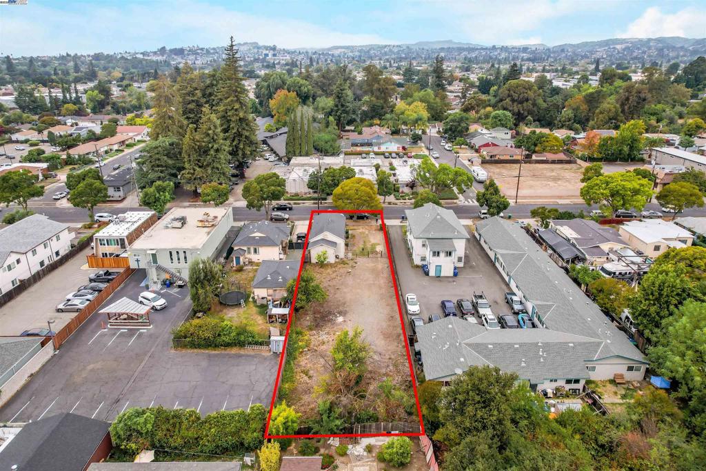 UPPER B STREET - Residential