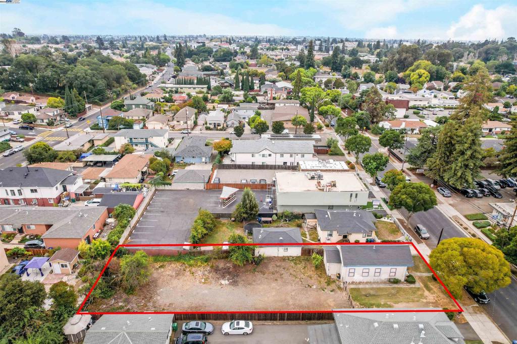 UPPER B STREET - Residential