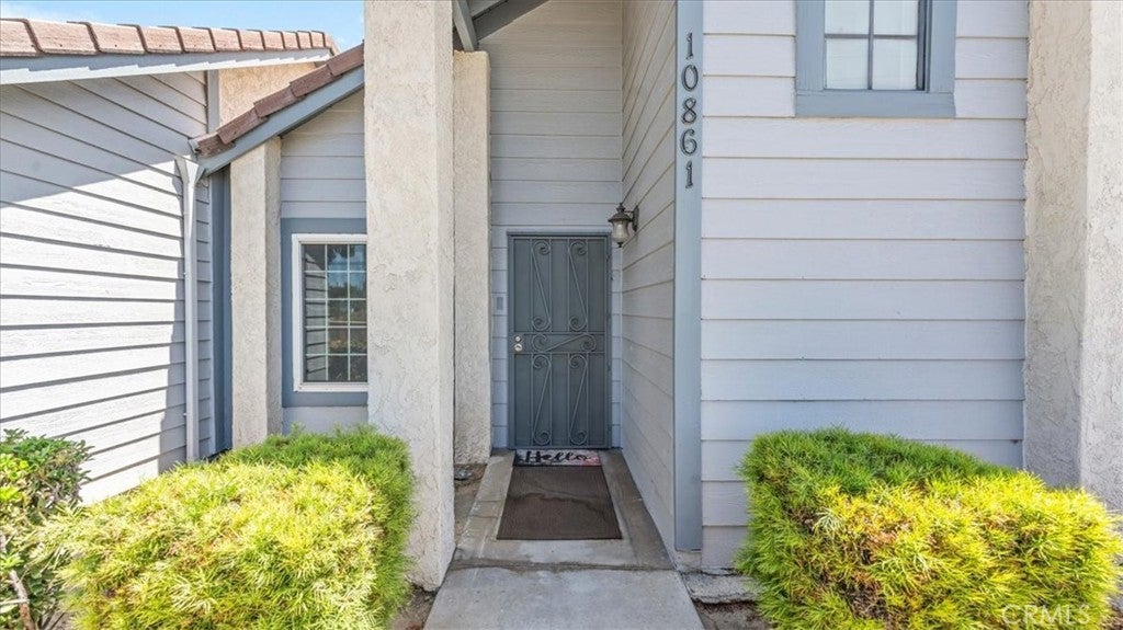 10861 Mountain View