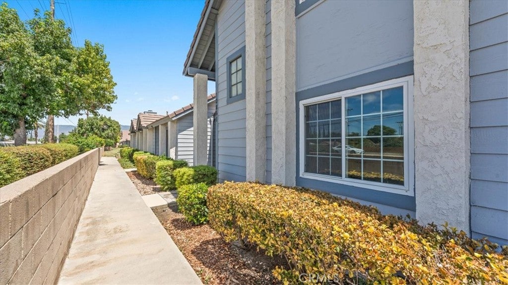 10861 Mountain View