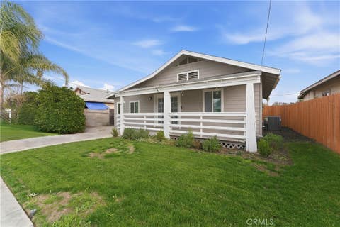 Photo of 332 S Ramona St, Hemet, CA 92543 (MLS # DW26171606)
