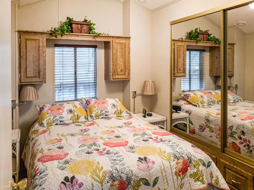 Not Applicable-1 - Manufactured In Park