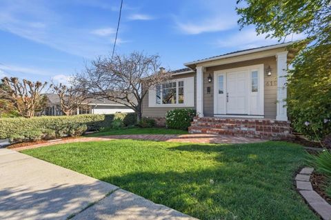 Photo of 419 Hill Way, San Carlos, CA 94070 (MLS # ML82039493)