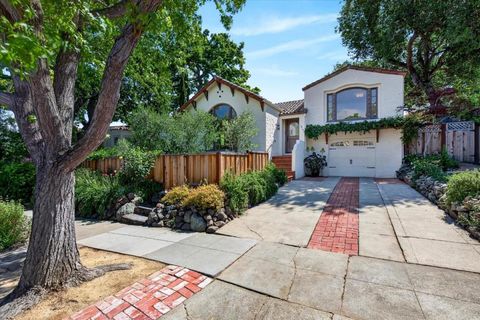 Photo of 1315 James Avenue, Redwood City, CA 94062 (MLS # ML82043356)