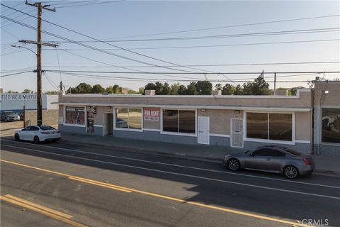 Photo of 38262 6th St E, Palmdale, CA 93550 (MLS # SR26076938)