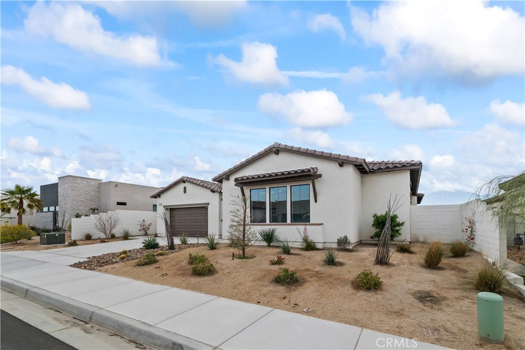 49865 Crescent Psge