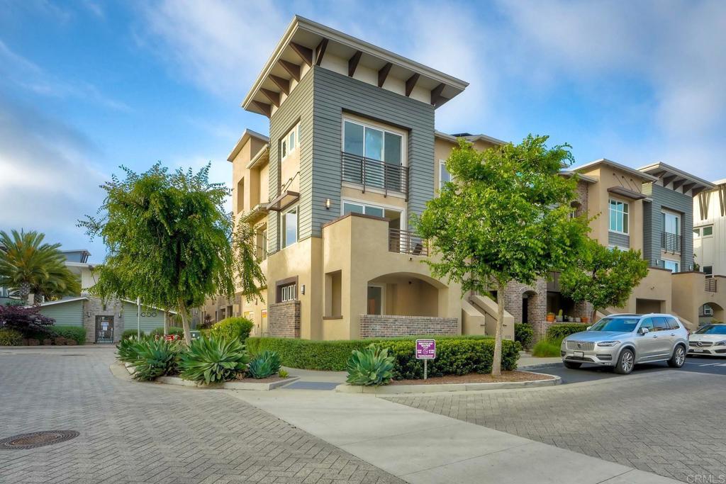 6090 COLT Place 104