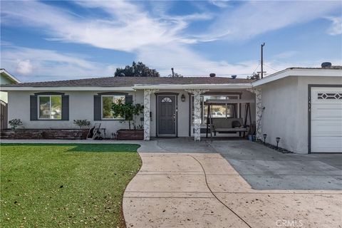 Photo of 1414 E South, Anaheim, CA 92805 (MLS # CV25259499)