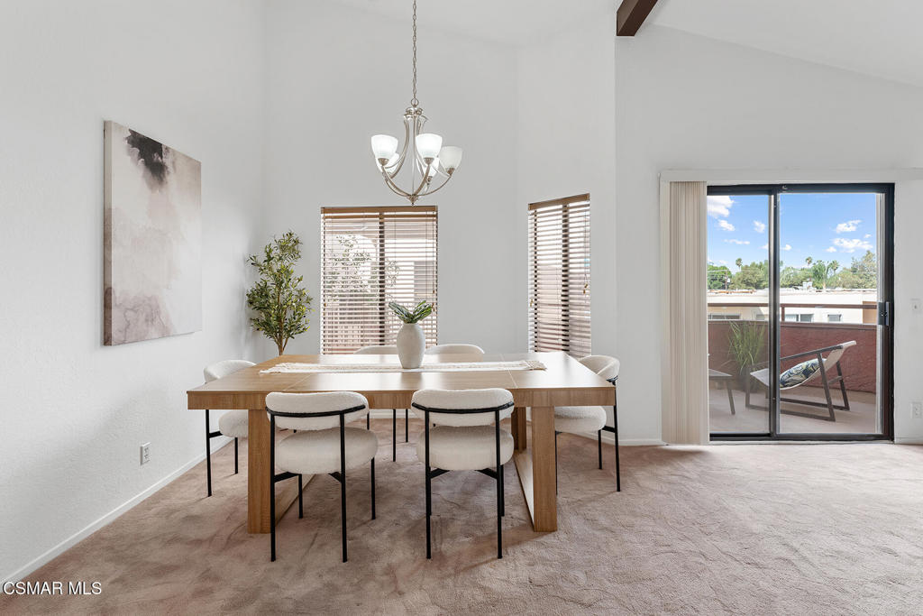 11939 Weddington Street 313