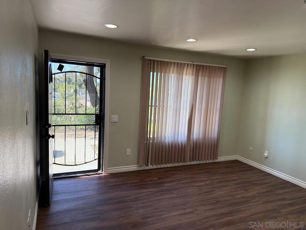 8119 Paradise Valley Ct