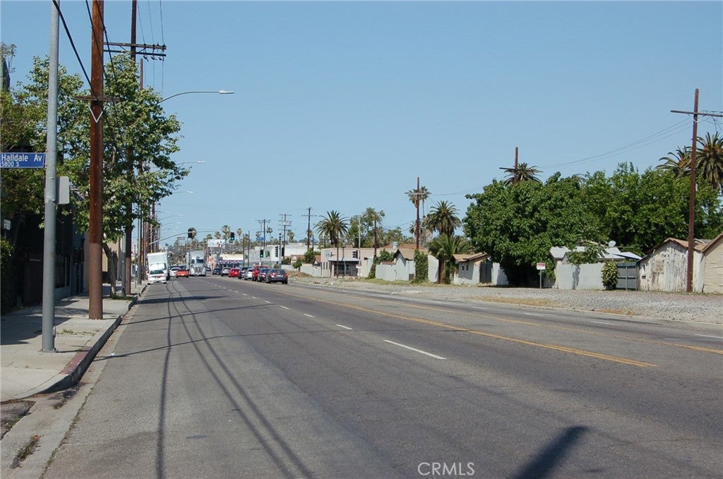 1442 W SLAUSON Avenue