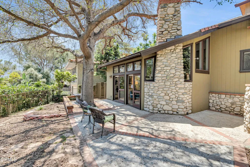 Sierra Madre, California 91024, United States, 3 Bedrooms Bedrooms, ,3 BathroomsBathrooms,Residential,Active,203245