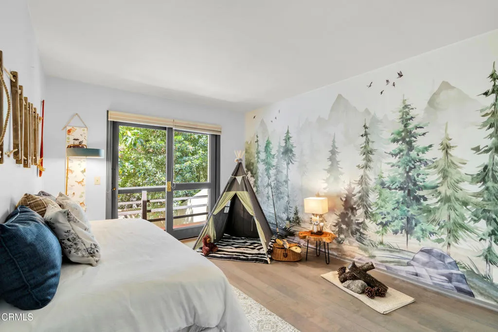 Sierra Madre, California 91024, United States, 3 Bedrooms Bedrooms, ,3 BathroomsBathrooms,Residential,Active,203245