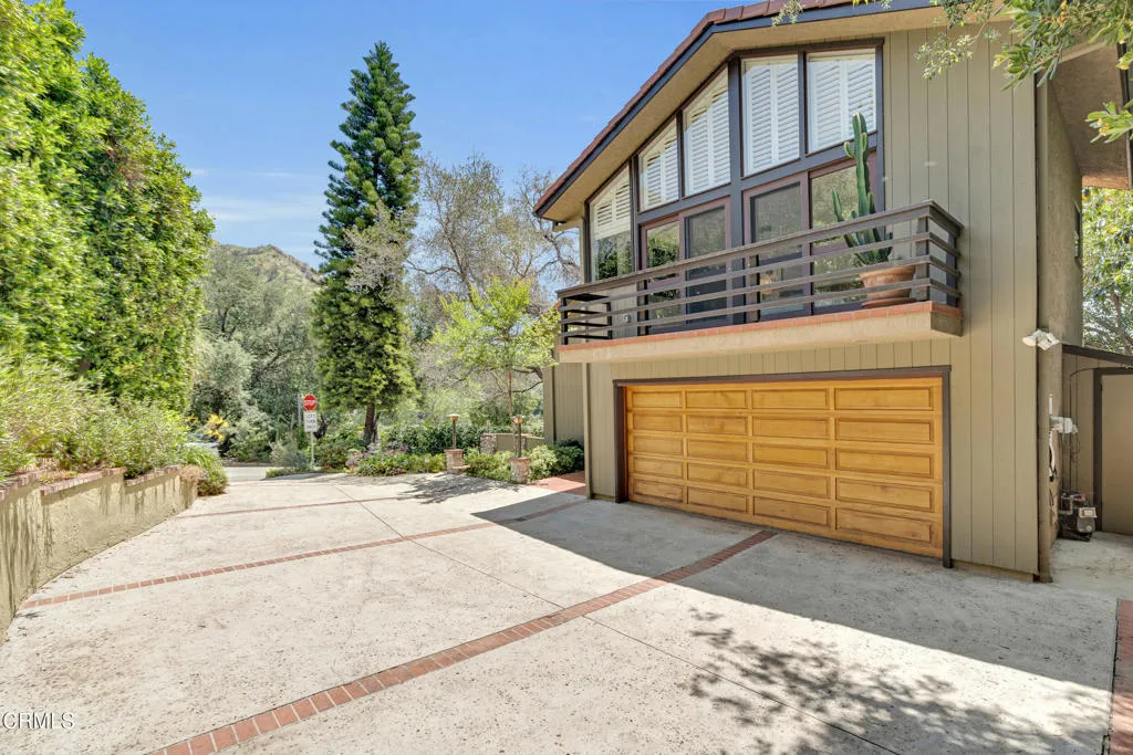 Sierra Madre, California 91024, United States, 3 Bedrooms Bedrooms, ,3 BathroomsBathrooms,Residential,Active,203245