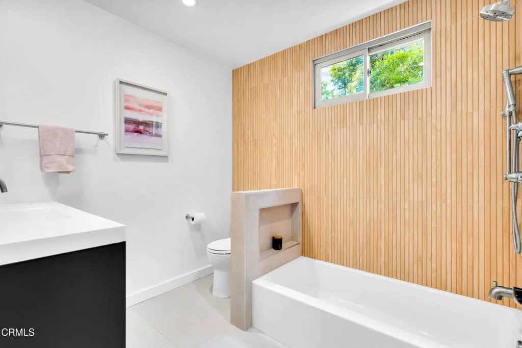 Sierra Madre, California 91024, United States, 3 Bedrooms Bedrooms, ,3 BathroomsBathrooms,Residential,Active,203245