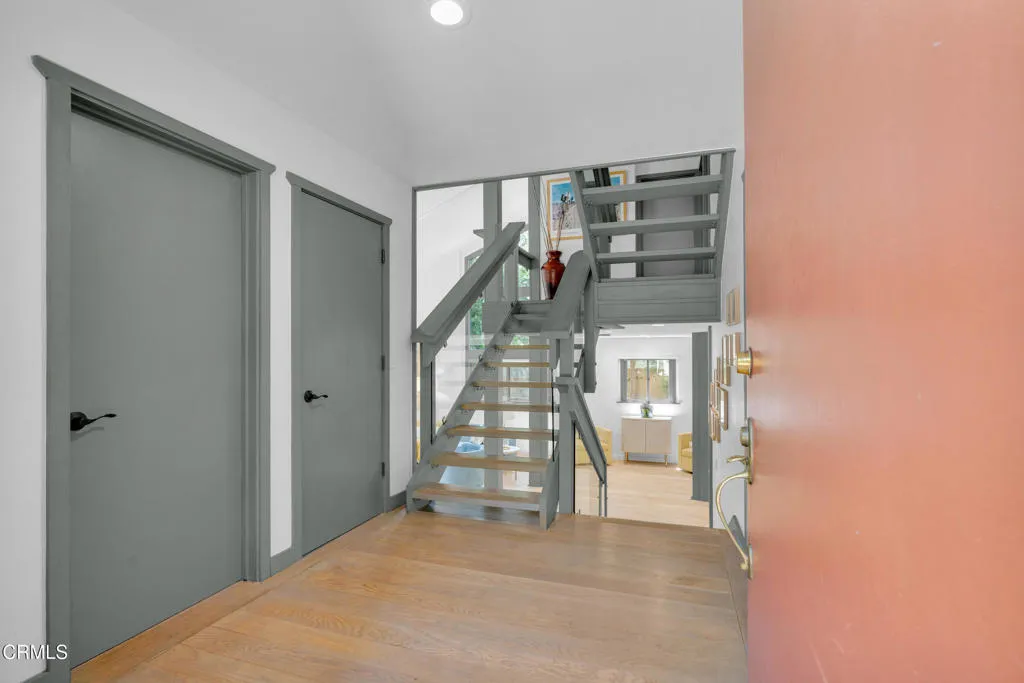 Sierra Madre, California 91024, United States, 3 Bedrooms Bedrooms, ,3 BathroomsBathrooms,Residential,Active,203245