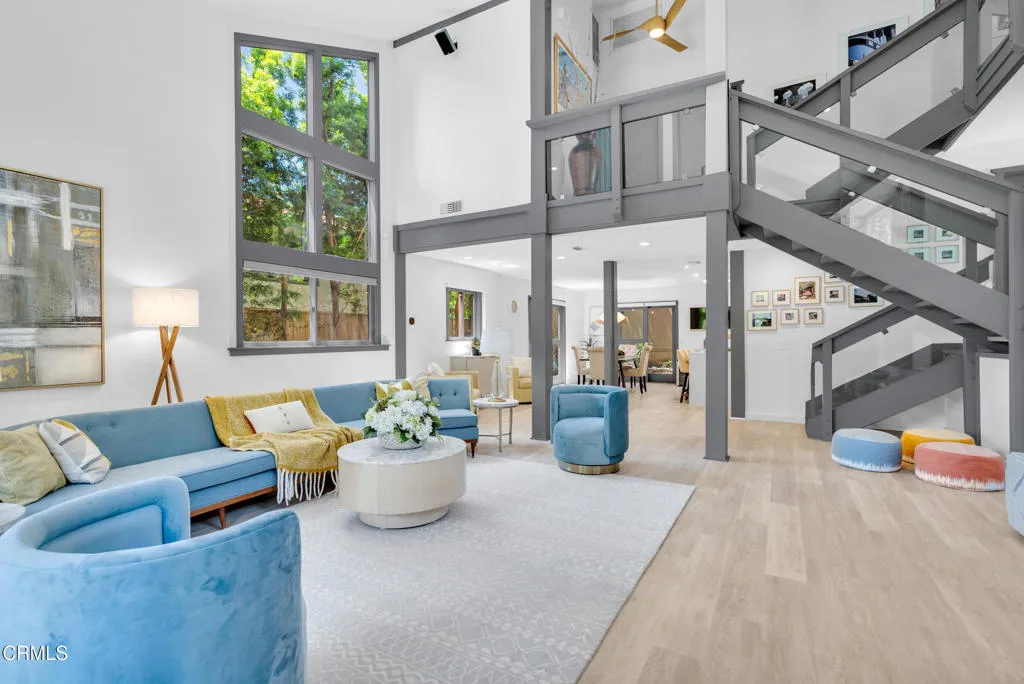 Sierra Madre, California 91024, United States, 3 Bedrooms Bedrooms, ,3 BathroomsBathrooms,Residential,Active,203245