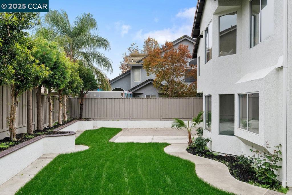 MUIRFIELD - Residential