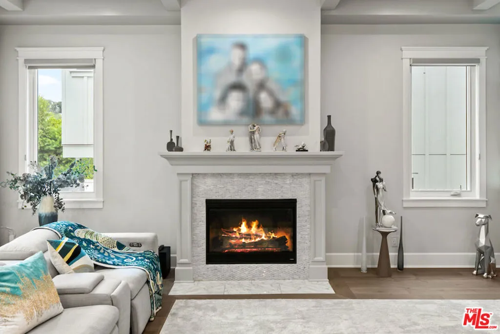 Manhattan Beach, California 90266, United States, 5 Bedrooms Bedrooms, ,7 BathroomsBathrooms,Residential,Active,227262