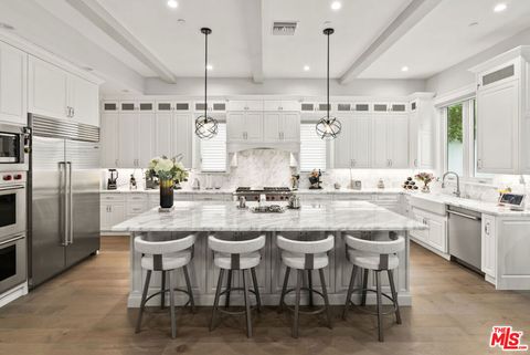Photo of 592 30th St St, Manhattan Beach, CA 90266 (MLS # 25606197)