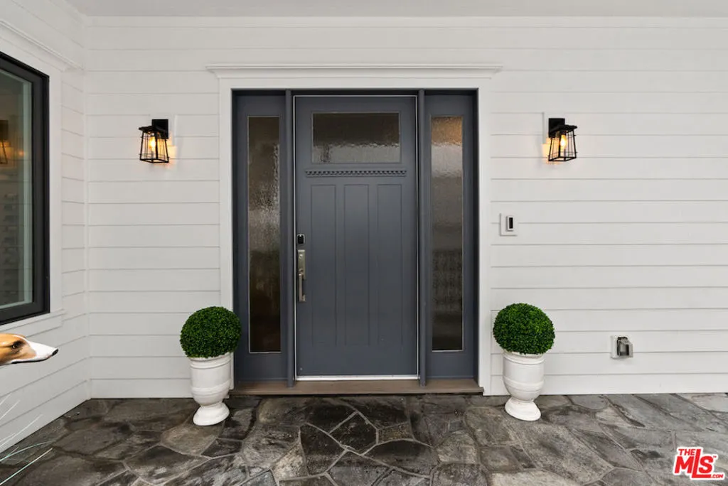 Manhattan Beach, California 90266, United States, 5 Bedrooms Bedrooms, ,7 BathroomsBathrooms,Residential,Active,227262