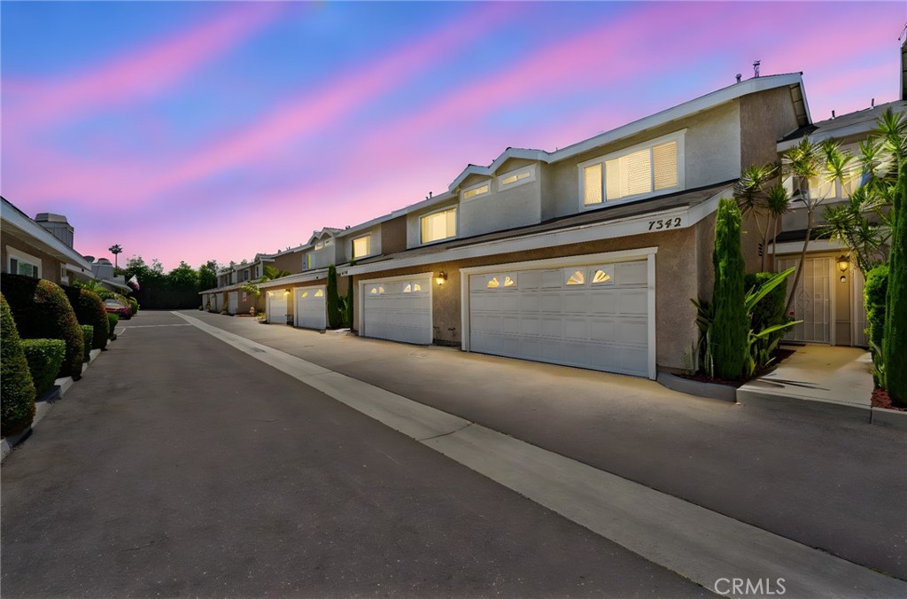 7342 Cerritos Avenue 2