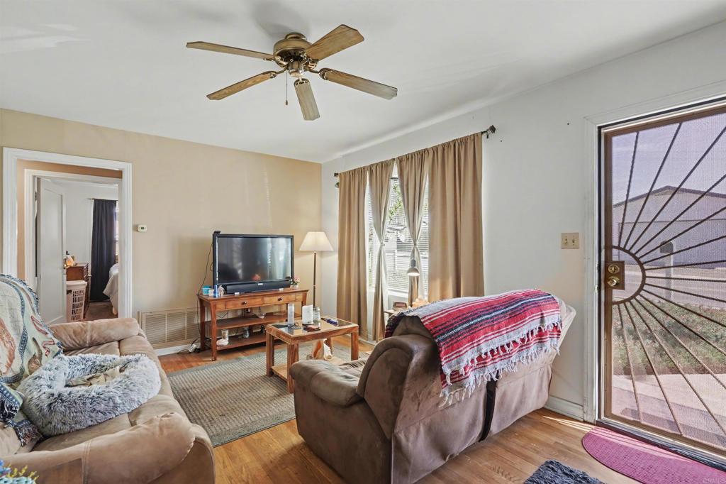 2852 Prospect Street