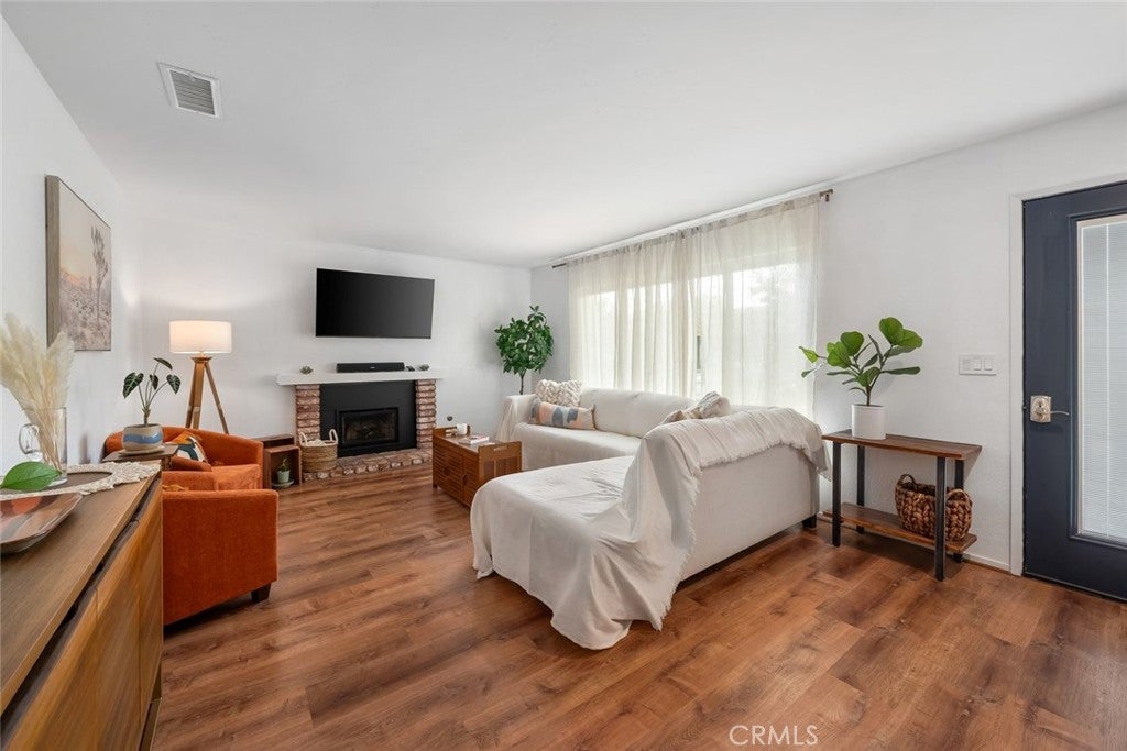 126 Flag Way B