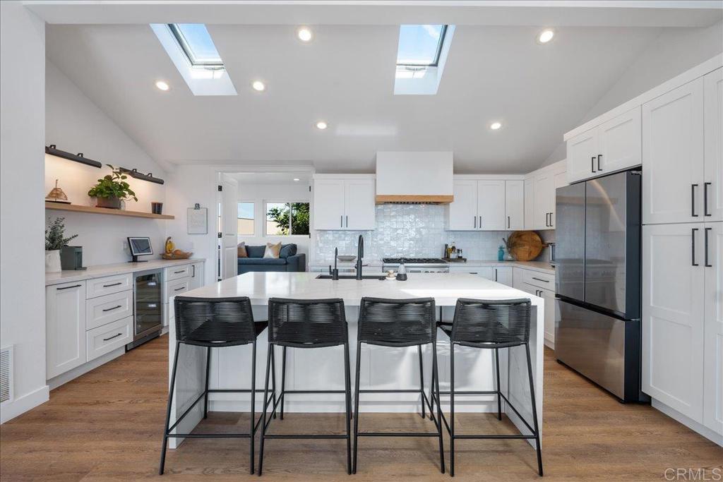 1875 Parliament Drive