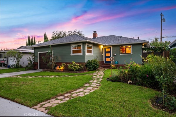 6142 E KEYNOTE ST, LONG BEACH, CA 90808 - Image 536bbdad2e4d0b48deb3bbbc36d3acba/877688263