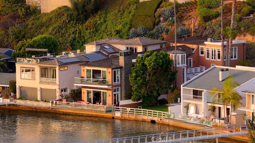 2323 Bayside Drive