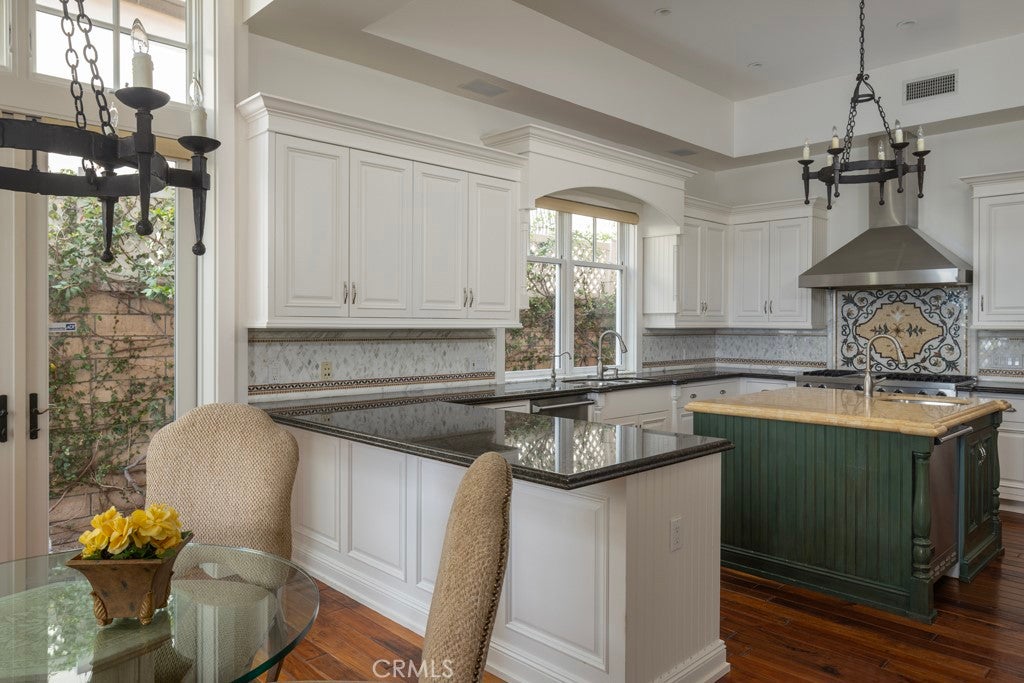 2323 Bayside Drive, Corona Del Mar CA 92625 - Photo 17