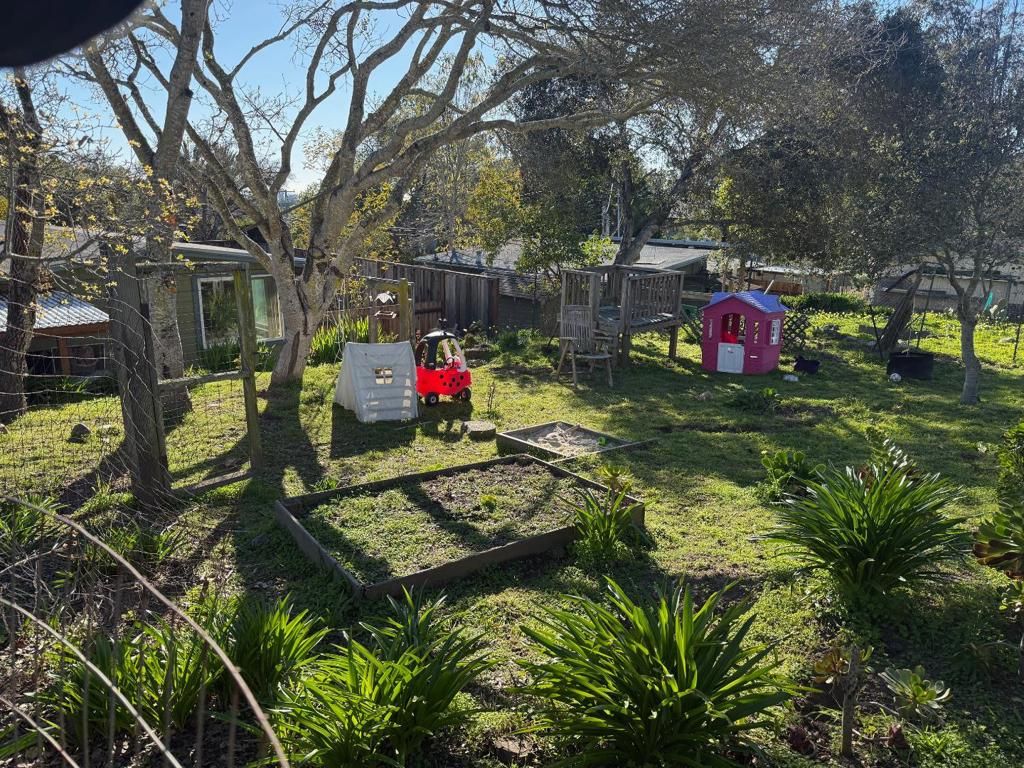 listing image 130722845955013205984