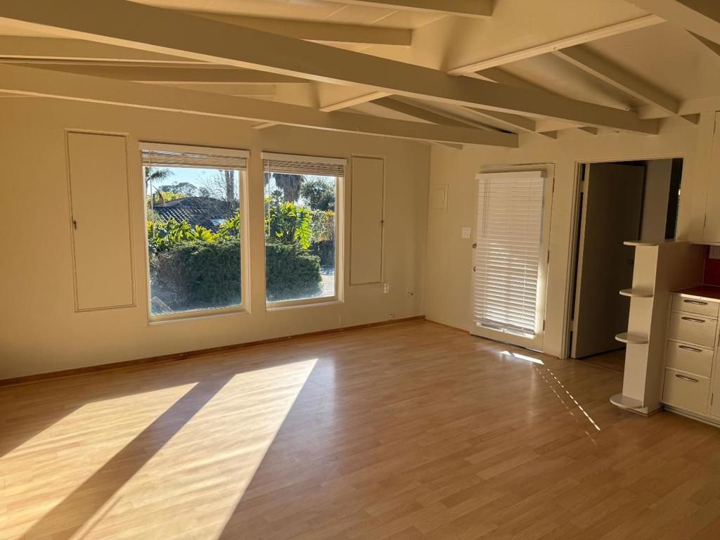 listing image 130721542334014286655
