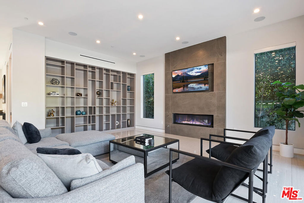 6347 Maryland Drive