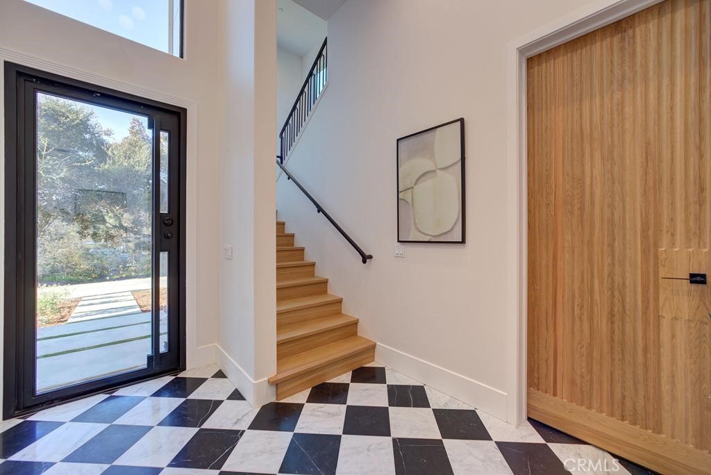 582 Paseo Street
